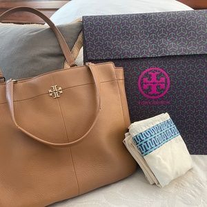 Tory Burch Ivy Side-zip Shoulder Bag